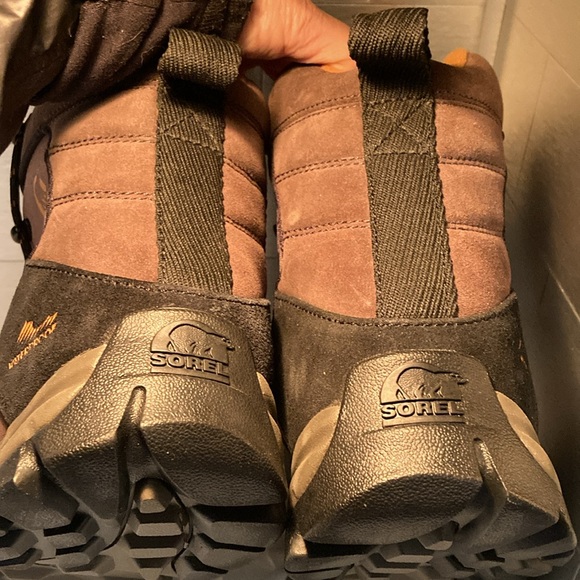Sorel NWOT Thinsulate Waterproof Boots  High Ankle Boots Lug Sole Boots Hiking - Picture 12 of 13